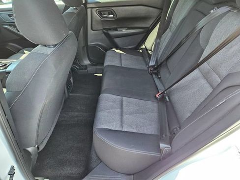 Used 2025 Nissan Rogue SV AWD/4WD image 16