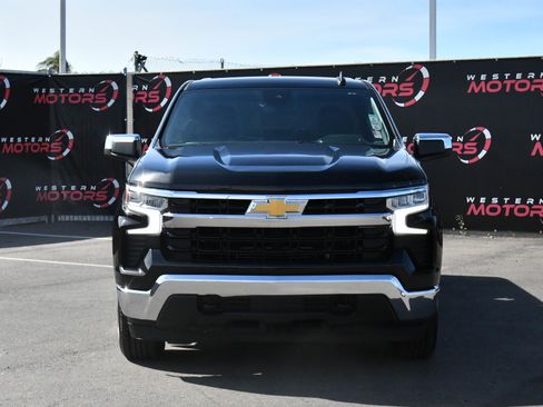 Used 2024 Chevrolet Silverado 1500 LT w/ Protection Package AWD/4WD image 2