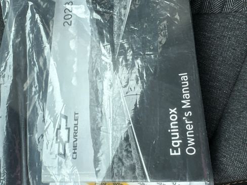 Used 2023 Chevrolet Equinox LT image 27