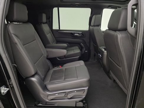 New 2025 Chevrolet Suburban Z71 w/ Z71 Off-Road Package image 57