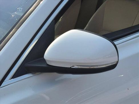 Used 2020 Jaguar XF Prestige AWD/4WD image 14