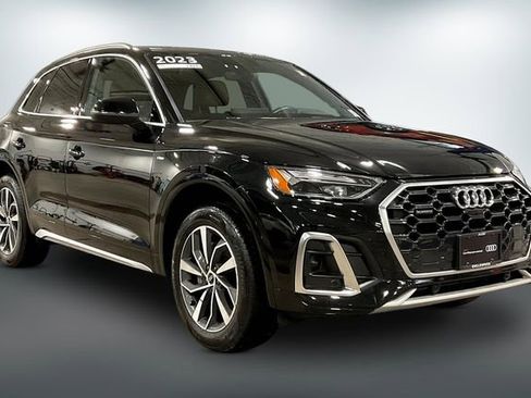 Used 2023 Audi Q5 2.0T Premium Plus w/ Premium Plus Package AWD/4WD image 1