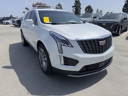 Used 2025 Cadillac XT5 Premium Luxury w/ Technology Package FWD image 3