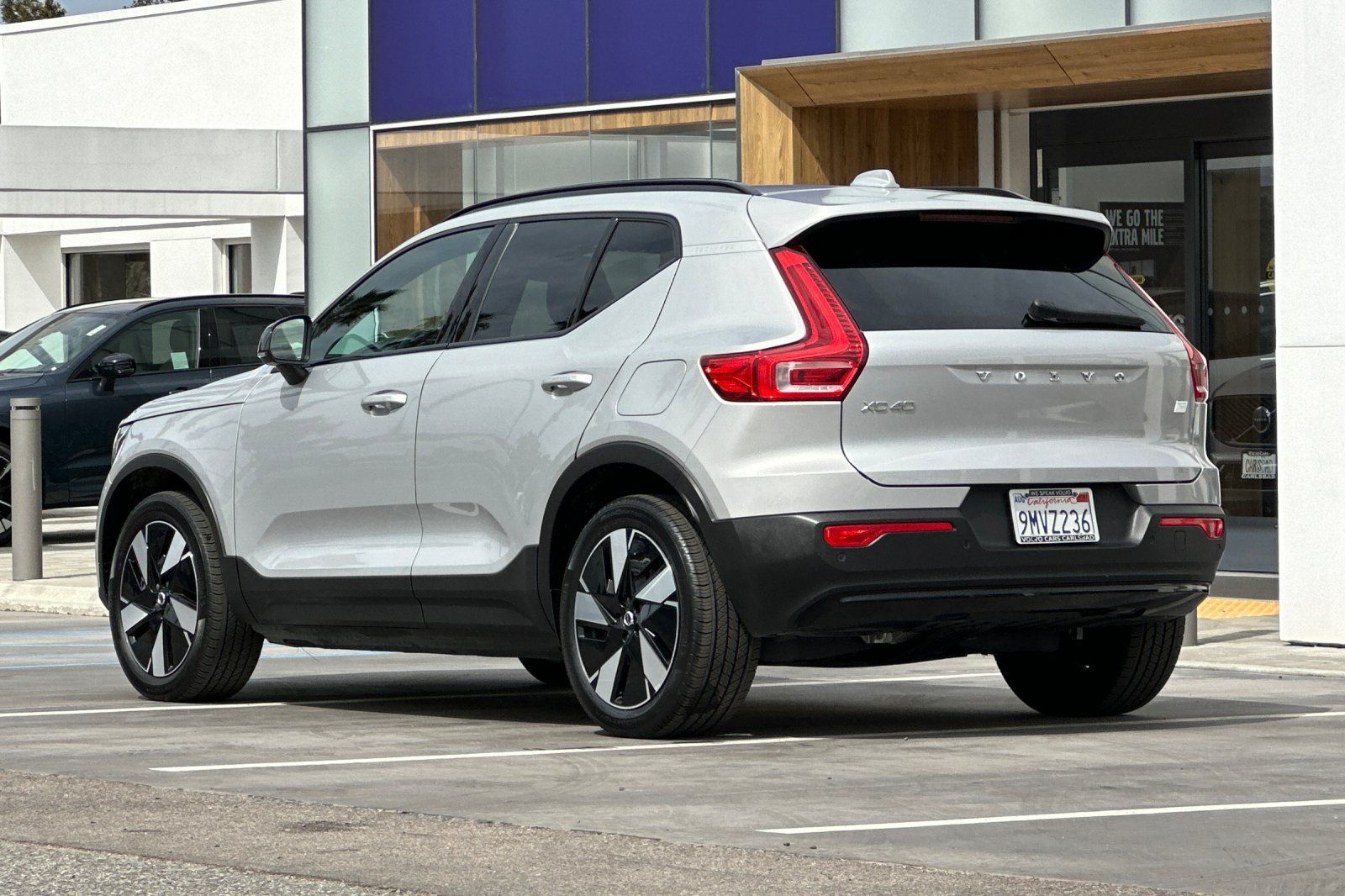 Certified 2024 Volvo XC40 Recharge Core w/ Protection Package Premier AWD/4WD image 6