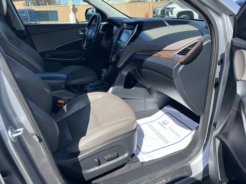 Used 2017 Hyundai Santa Fe SE w/ SE Premium Package 02 FWD image 29