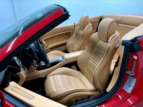 Used 2013 Ferrari California RWD image 13