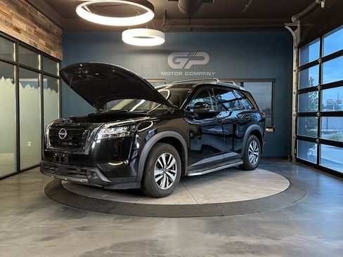 Used 2022 Nissan Pathfinder SL AWD/4WD image 24