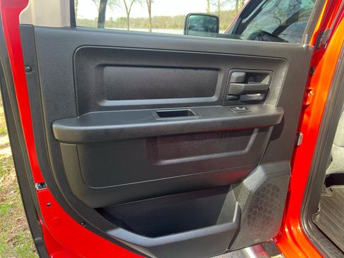 Used 2015 RAM 1500 Express AWD/4WD image 10