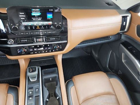 Certified 2024 Nissan Pathfinder Platinum FWD image 20