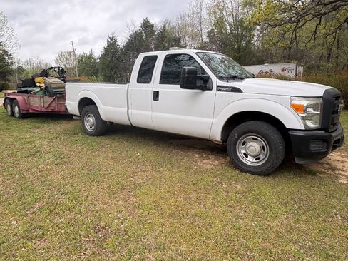 Used 2016 Ford F250 XL RWD image 2