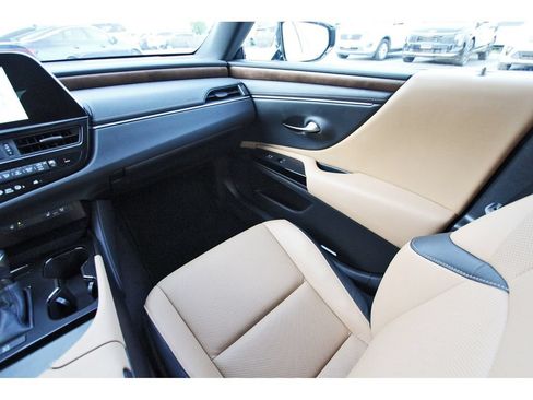 Used 2023 Lexus ES 350 w/ Premium Package FWD image 11