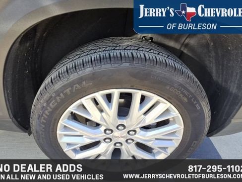 Used 2026 GMC Acadia Elevation w/ Elevation Premium Package FWD image 8