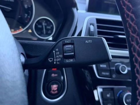 Used 2018 BMW 330i xDrive Sedan w/ Convenience Package image 32