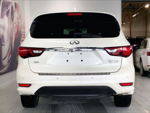 Used 2019 INFINITI QX60 Luxe w/ Essential Package image 4
