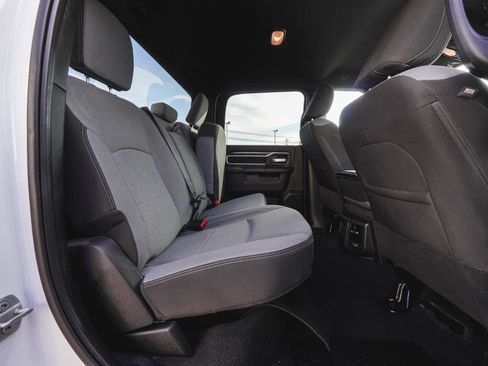 Used 2024 RAM 2500 Big Horn image 34