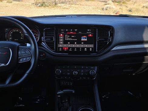 Used 2025 Dodge Durango GT image 9