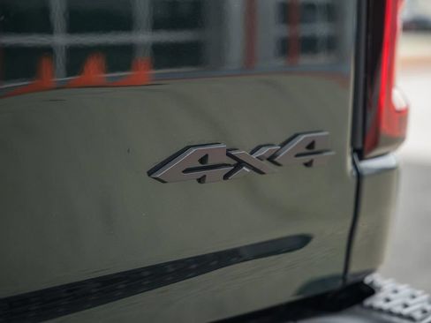 New 2026 RAM 1500 Laramie AWD/4WD image 10