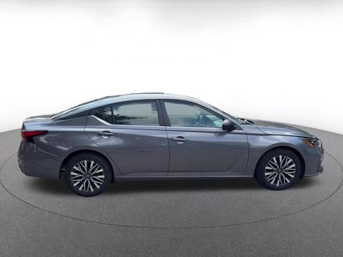 Used 2026 Nissan Altima 2.5 SV FWD image 16