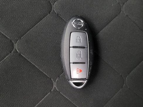 Used 2018 Nissan Kicks S image 32