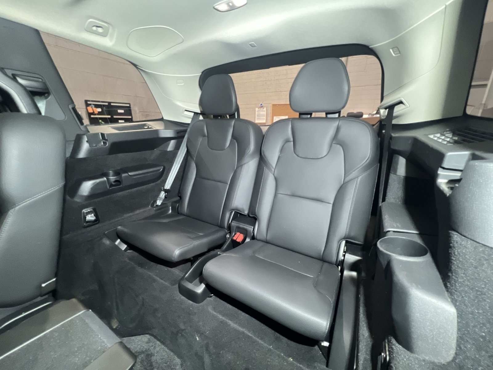 Used 2023 Volvo XC90 B6 Plus AWD/4WD image 26