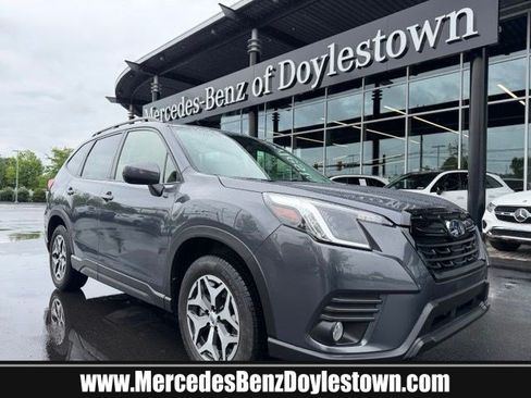 Used 2023 Subaru Forester Premium AWD/4WD image 1