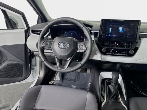 Used 2026 Toyota Corolla SE FWD image 22