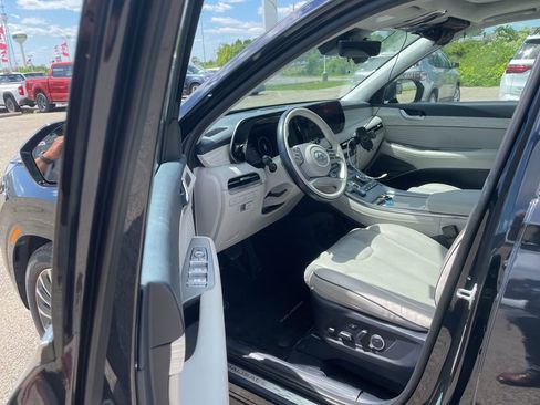Used 2023 Hyundai Palisade Calligraphy w/ Cargo Package AWD/4WD image 13