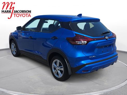 Used 2025 Nissan Kicks Play S FWD image 7