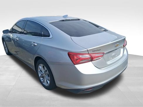 Used 2020 Chevrolet Malibu LT FWD image 2