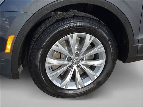 Used 2019 Volkswagen Tiguan SE w/ Panoramic Sunroof Package AWD/4WD image 22