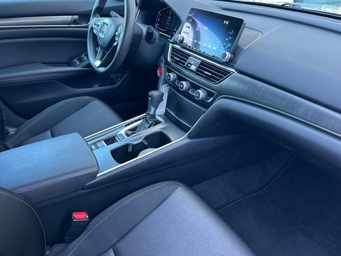 Used 2019 Honda Accord LX image 15