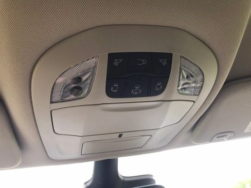 Used 2023 Chrysler Voyager LX FWD image 62