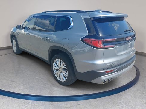 Used 2024 GMC Acadia Elevation w/ Luxury Package FWD image 7