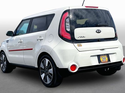 Used 2016 Kia Soul ! w/ Premium Package image 10