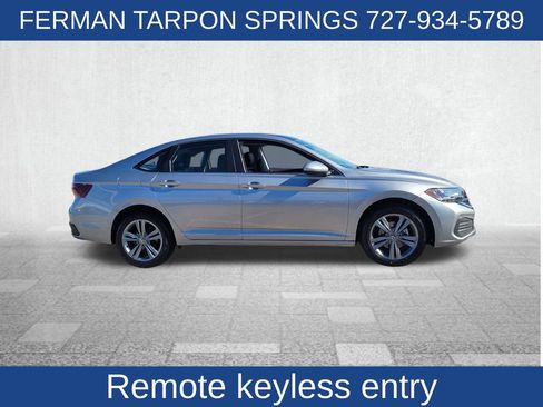 Used 2024 Volkswagen Jetta SE image 11