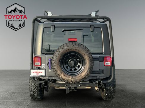 Used 2018 Jeep Wrangler Sport S image 4