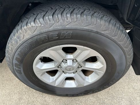 Used 2024 Toyota 4Runner SR5 Premium w/ Moonroof Package RWD image 22