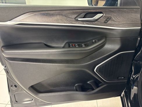 Used 2024 Jeep Grand Cherokee Limited 4xe image 16