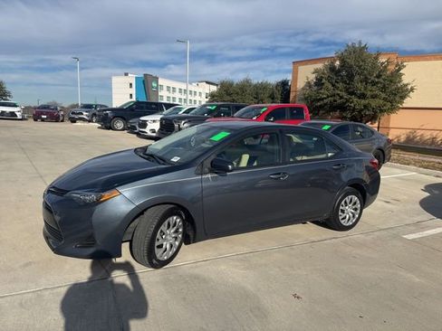 Used 2019 Toyota Corolla LE image 7