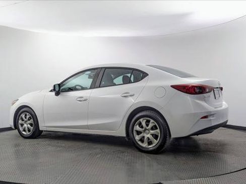 Used 2017 MAZDA MAZDA3 Sport FWD image 6