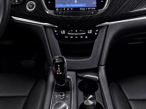 Used 2023 Cadillac XT6 Premium Luxury AWD/4WD image 34