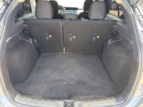 Used 2024 Nissan Kicks SV FWD image 18