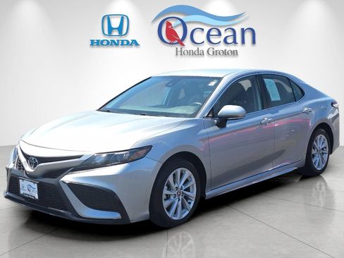 Used 2024 Toyota Camry SE FWD image 7