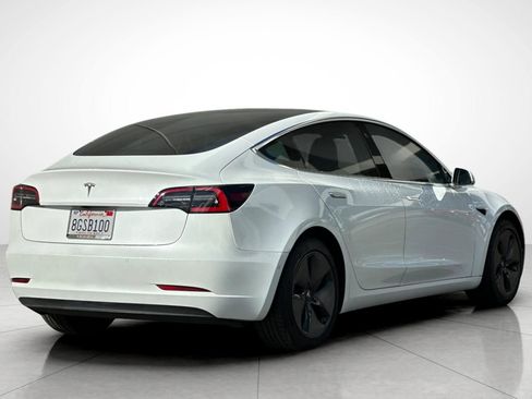 Used 2018 Tesla Model 3 Long Range image 2