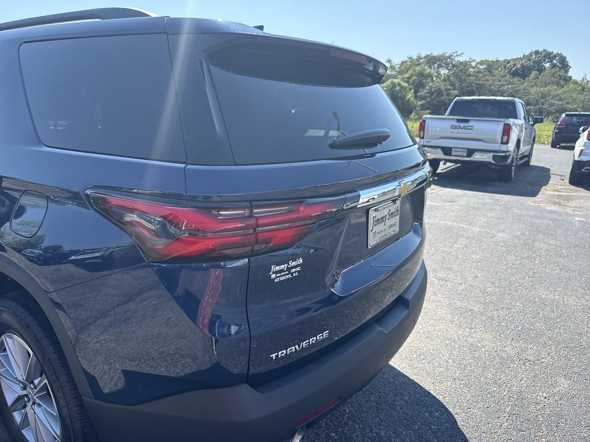 Used 2023 Chevrolet Traverse LT FWD image 33