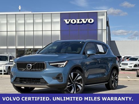 Certified 2023 Volvo XC40 B4 Plus image 1