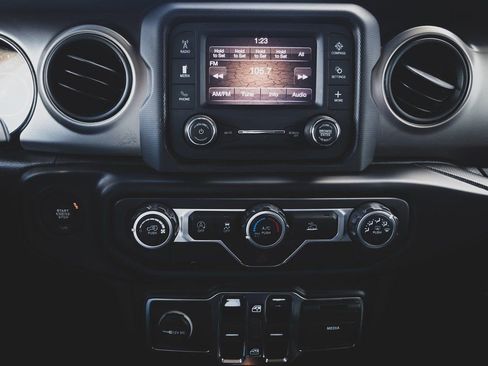 Used 2020 Jeep Gladiator Sport w/ Quick Order Package 24S image 4