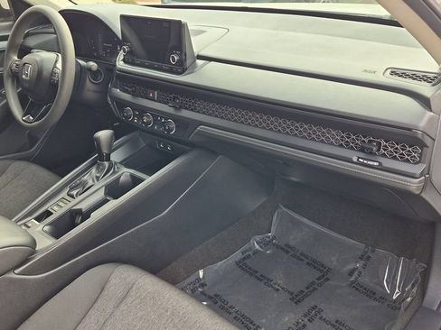 Used 2025 Honda Accord LX image 11