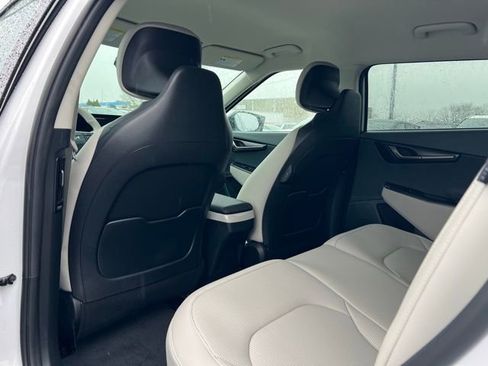 New 2025 Kia EV6 Wind RWD image 13