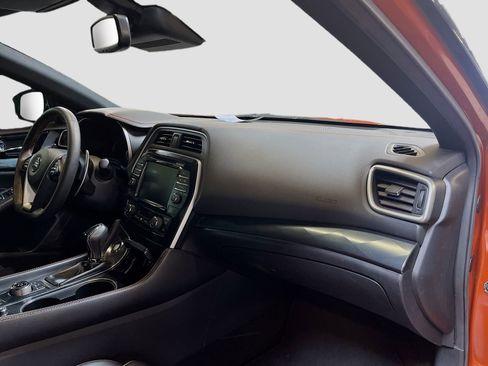 Used 2021 Nissan Maxima SR w/ Sport Mat Group FWD image 31